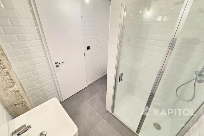 Prodej bytu 2+kk, Praha - Vysočany, Kolbenova, 77 m2