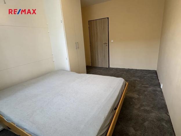 Pronájem bytu 2+kk, Kladno, Holandská, 40 m2