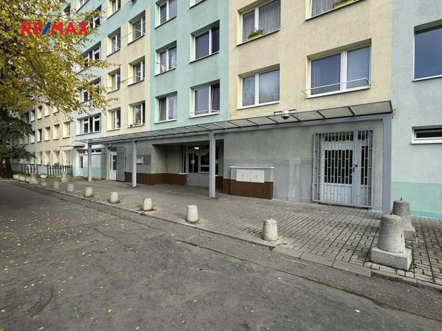 Pronájem bytu 2+kk, Kladno, Holandská, 40 m2