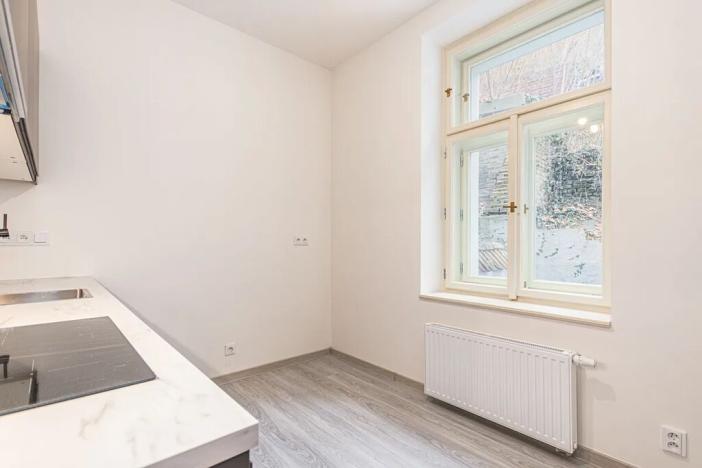 Pronájem bytu 1+1, Praha - Vršovice, Košická, 30 m2