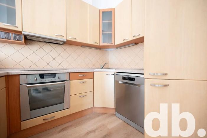 Pronájem bytu 3+kk, Karlovy Vary, Rumunská, 76 m2