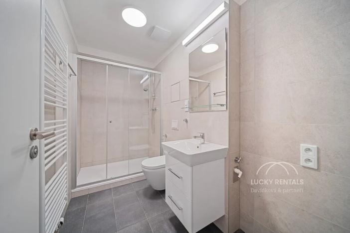 Pronájem bytu 1+kk, Praha - Chodov, Líbalova, 27 m2