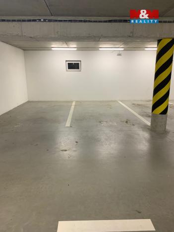 Pronájem garážového stání, Plzeň, U Velkého rybníka, 25 m2