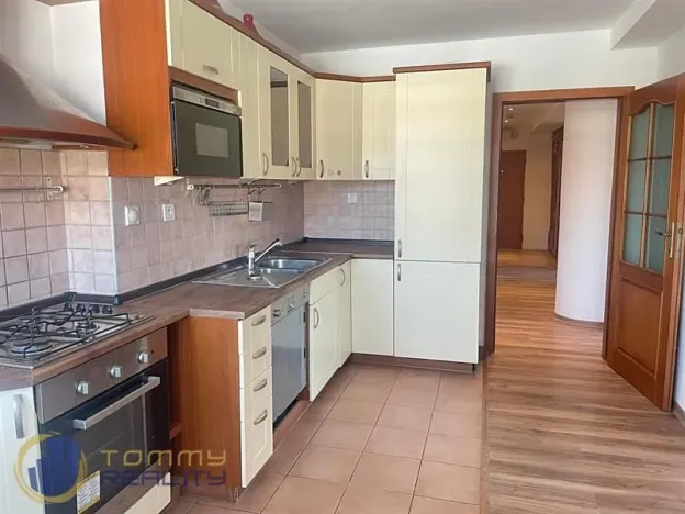 Prodej bytu 3+1, Praha - Dejvice, Evropská, 89 m2