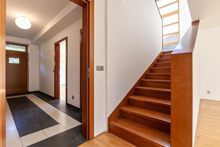 Prodej rodinného domu, Úholičky, Nade Dvorem, 192 m2