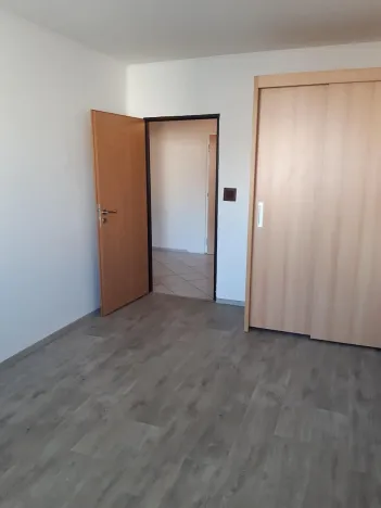 Pronájem bytu 2+kk, Kladno, Holandská, 39 m2