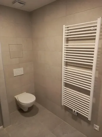 Pronájem bytu 1+kk, Praha - Černý Most, Dobrovolného, 32 m2