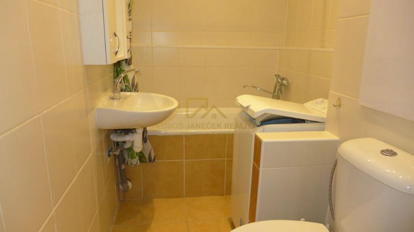 Pronájem bytu 2+1, Kaplice, Na Vyhlídce, 49 m2