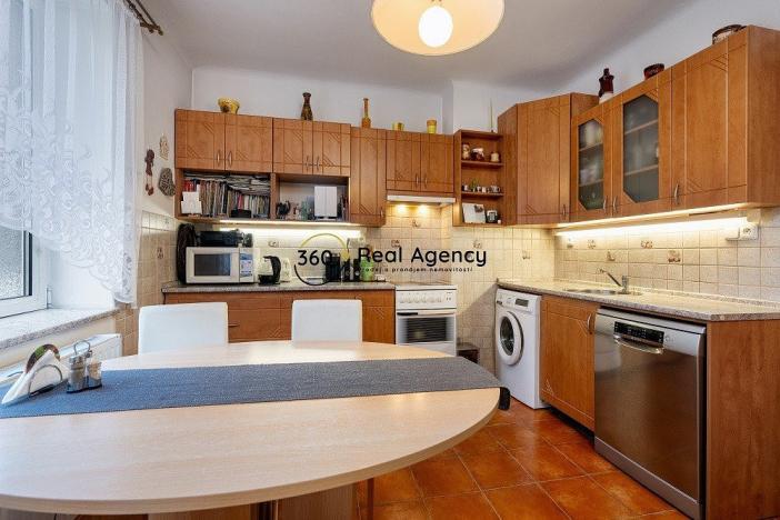 Prodej rodinného domu, Praha - Zbraslav, Košíkářská, 270 m2