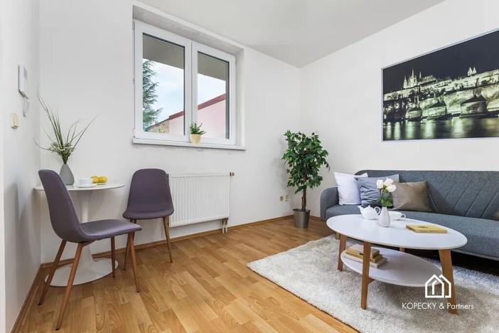 Prodej bytu 1+kk, Praha - Kbely, Toužimská, 29 m2