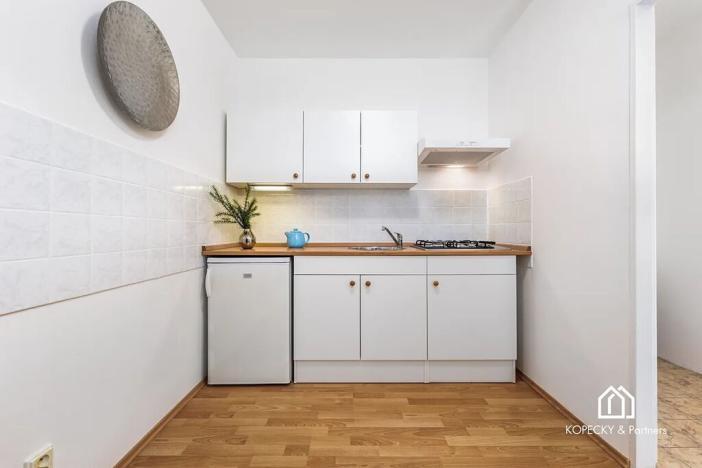 Prodej bytu 1+kk, Praha - Kbely, Toužimská, 29 m2
