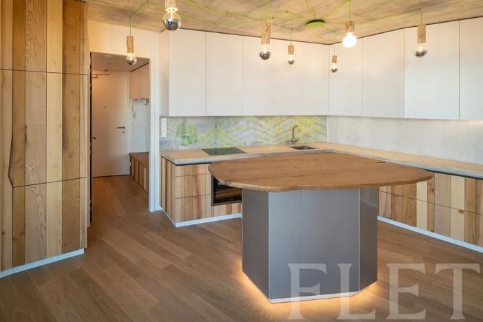 Pronájem bytu 2+kk, Praha - Holešovice, Komunardů, 57 m2