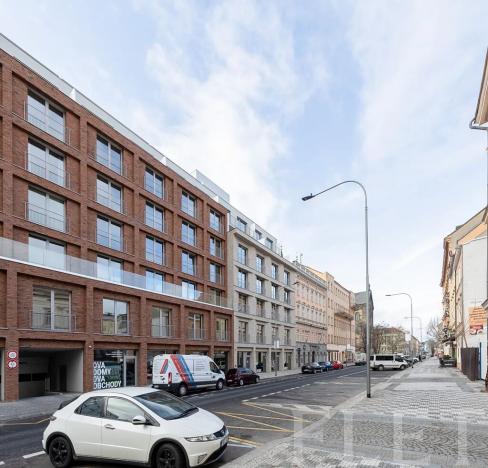 Pronájem bytu 1+kk, Praha - Karlín, Křižíkova, 36 m2