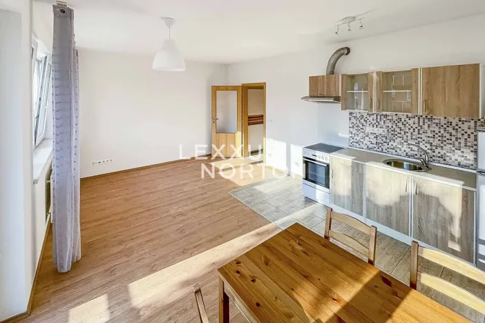 Prodej bytu 1+kk, Praha - Kyje, Sicherova, 32 m2