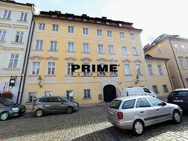 Pronájem bytu 3+1, Praha - Malá Strana, Hroznová, 73 m2