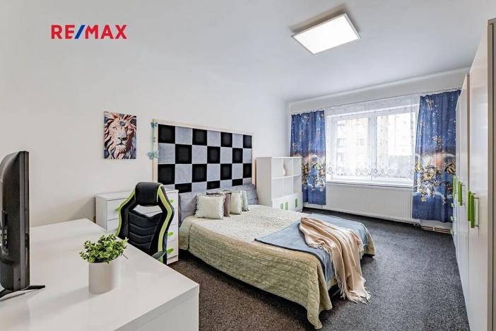 Prodej vícegeneračního domu, České Velenice, Komenského, 247 m2