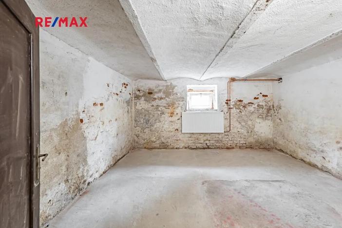 Prodej vícegeneračního domu, České Velenice, Komenského, 247 m2