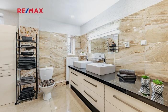 Prodej vily, České Velenice, Komenského, 247 m2