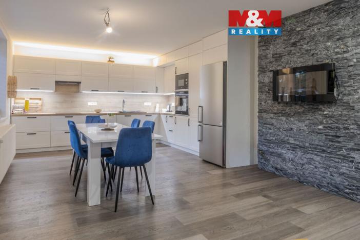 Prodej rodinného domu, Rusava, 240 m2