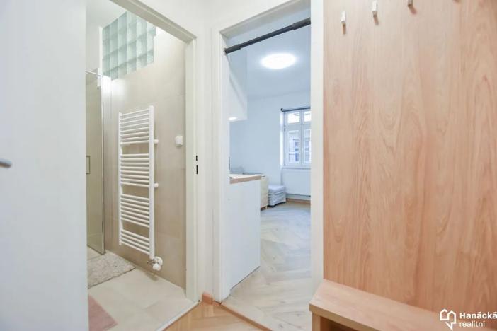 Pronájem bytu 2+kk, Olomouc, Ostružnická, 43 m2