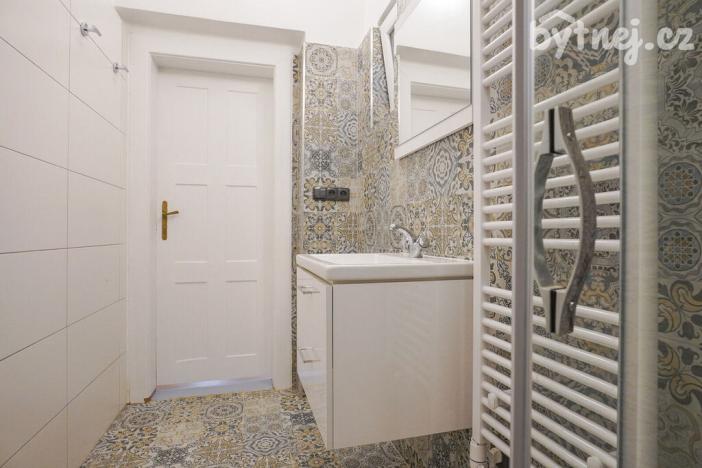 Pronájem bytu 2+1, Praha - Bubeneč, Puškinovo náměstí, 65 m2