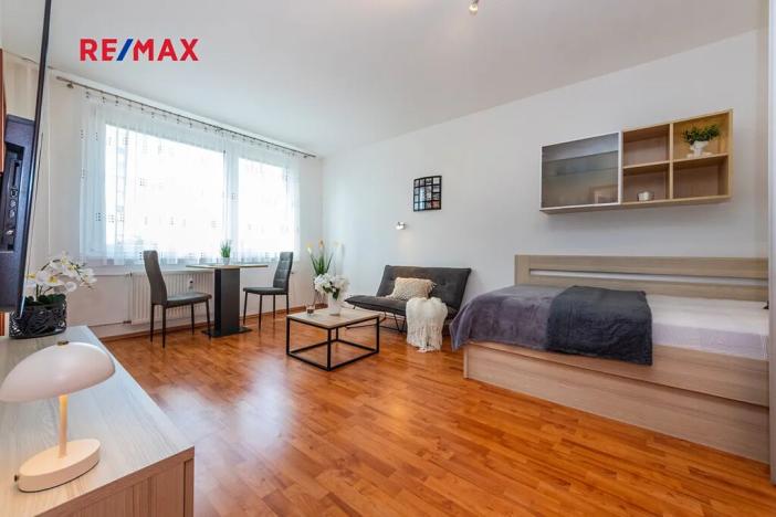 Pronájem bytu 1+1, Praha - Háje, Hekrova, 31 m2