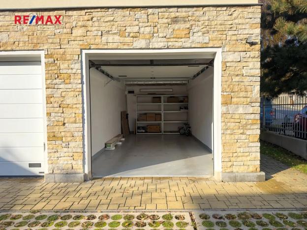 Pronájem bytu 3+kk, Praha - Lysolaje, Lysolajské údolí, 70 m2