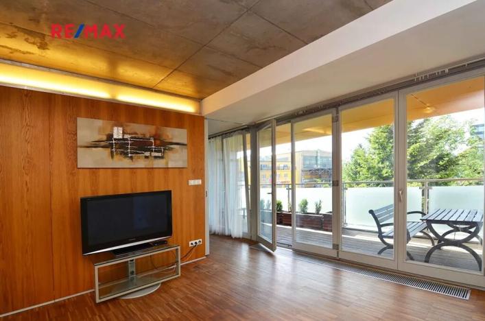 Pronájem bytu 2+kk, Praha - Vysočany, Ocelářská, 50 m2