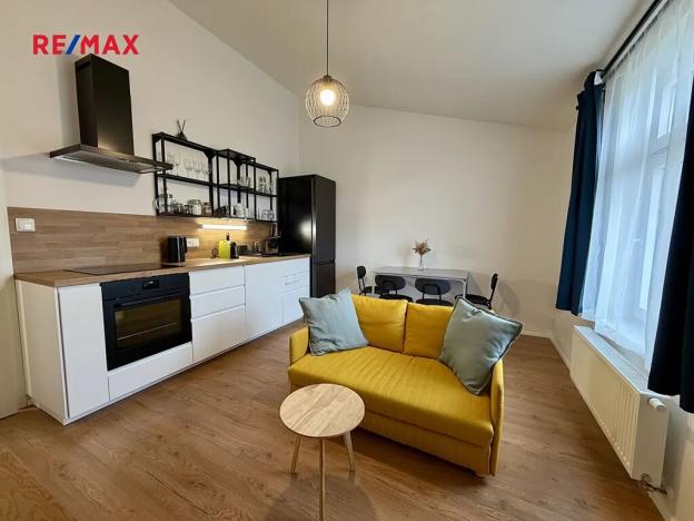 Pronájem bytu 2+kk, Praha - Nusle, Sinkulova, 39 m2