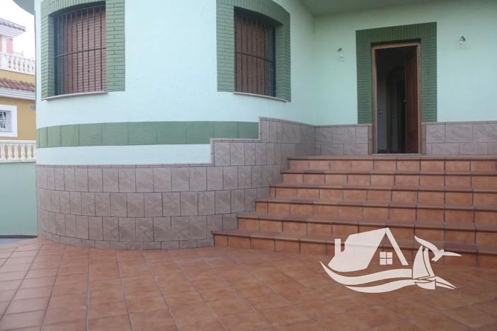 Prodej vily, Torrevieja, Španělsko, 125 m2