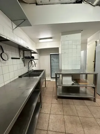 Pronájem restaurace, Praha - Žižkov, Jeseniova, 117 m2