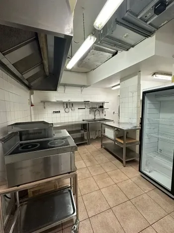 Pronájem restaurace, Praha - Žižkov, Jeseniova, 117 m2