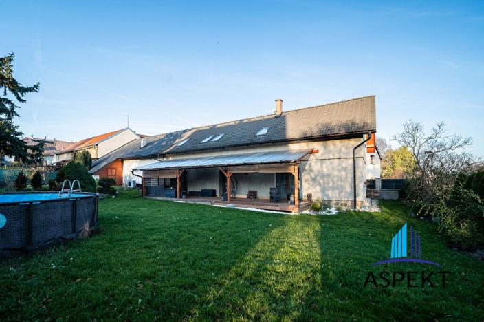 Prodej rodinného domu, Neumětely, V Chaloupkách, 220 m2