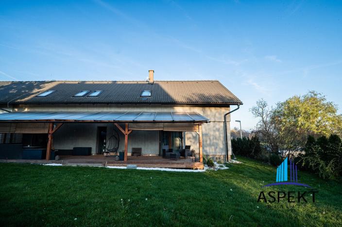 Prodej rodinného domu, Neumětely, V Chaloupkách, 220 m2