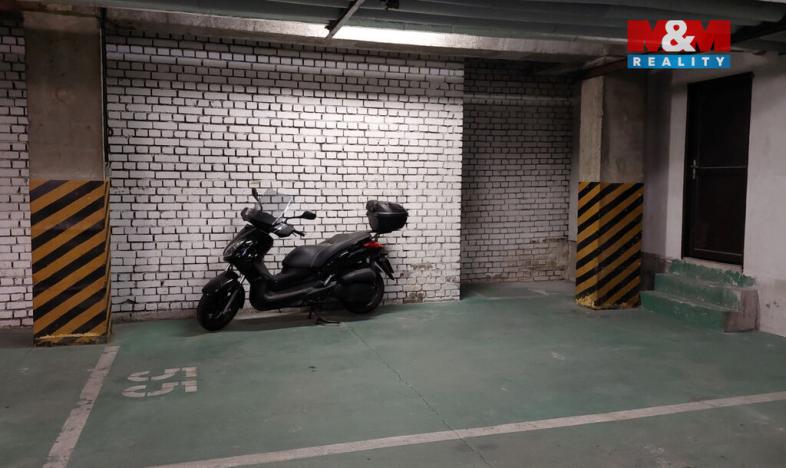 Pronájem garáže, Praha - Žižkov, Buková, 18 m2