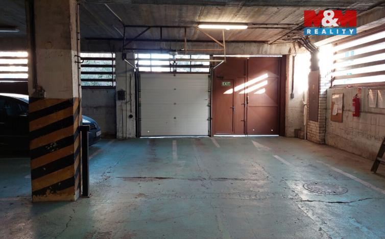 Pronájem garáže, Praha - Žižkov, Buková, 18 m2