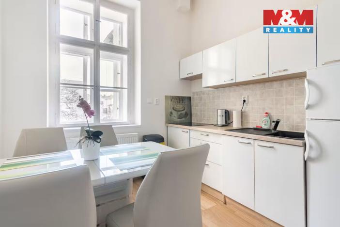 Prodej bytu 3+1, Praha, Dlážděná, 145 m2