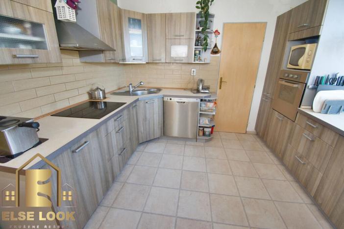 Prodej ubytování, Jeníkovice, 228 m2