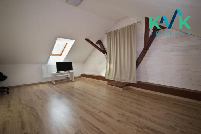 Prodej bytu 5+1, Ostrov, Lipová, 125 m2