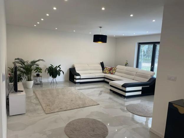 Prodej rodinného domu, Jeneč, Malé náměstí, 192 m2