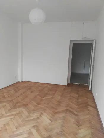 Pronájem bytu 2+kk, Praha - Vršovice, Petrohradská, 57 m2