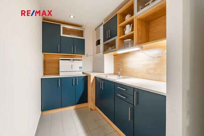 Pronájem kanceláře, Praha - Smíchov, Kováků, 103 m2