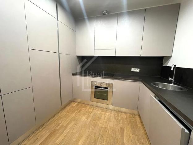 Pronájem bytu 1+kk, Praha - Karlín, Sokolovská, 97 m2