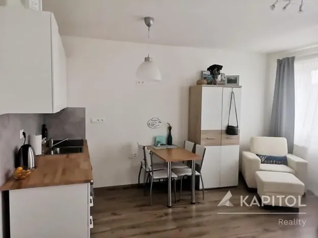 Pronájem bytu 1+kk, Praha - Letňany, Škrábkových, 33 m2
