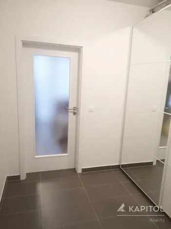 Pronájem bytu 1+kk, Praha - Letňany, Škrábkových, 33 m2