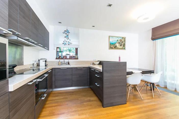 Pronájem vily, Statenice, 180 m2