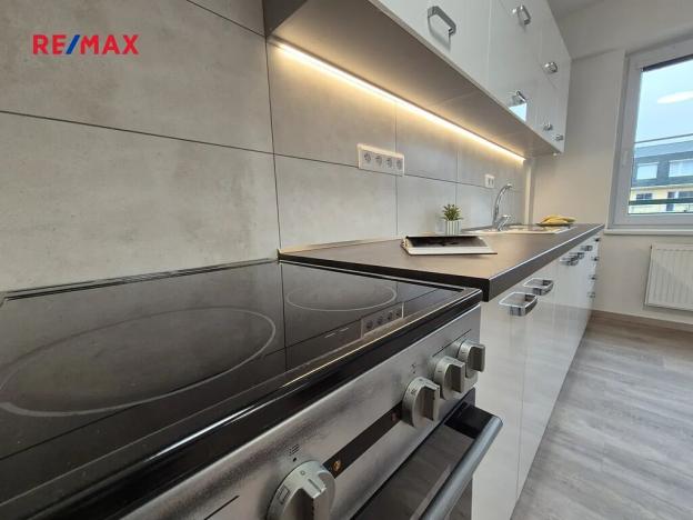 Pronájem bytu 2+kk, Kladno, Vojtěcha Lanny, 51 m2