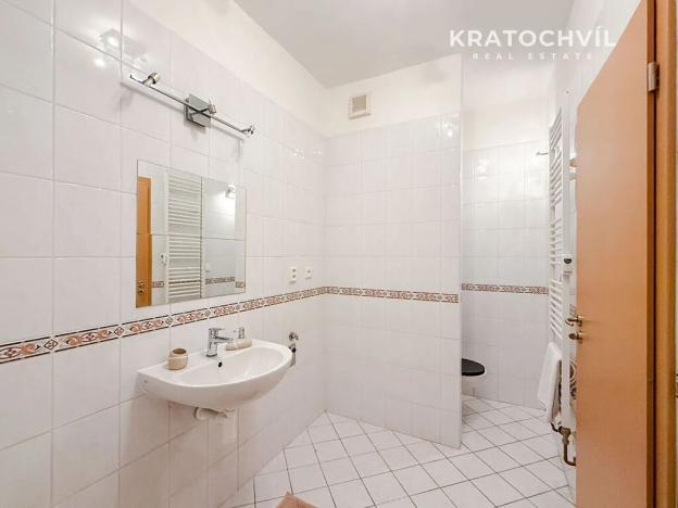 Prodej bytu 2+kk, Vestec, U Strouhy, 66 m2