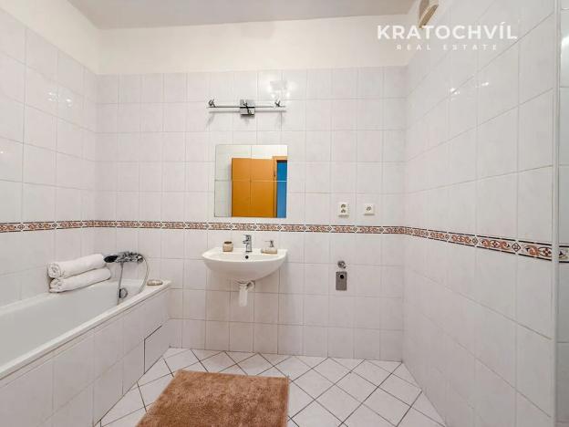 Prodej bytu 2+kk, Vestec, U Strouhy, 66 m2