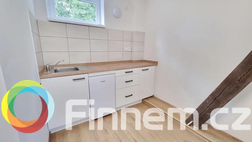 Pronájem skladu, Praha - Písnice, 380 m2